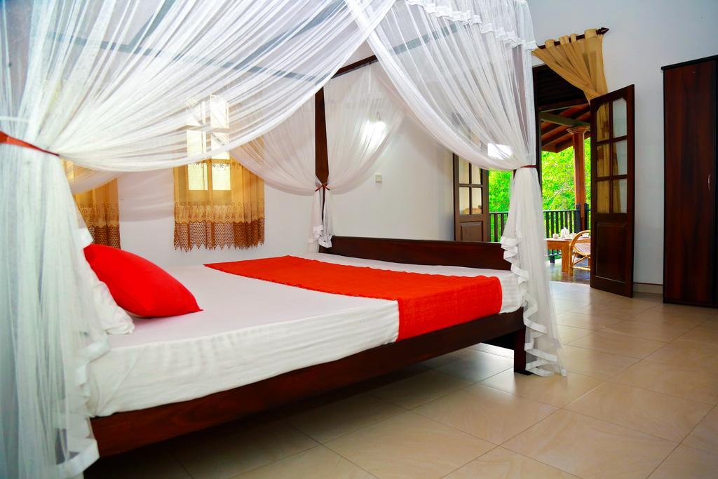 4 S Villa Tangalle Exterior photo