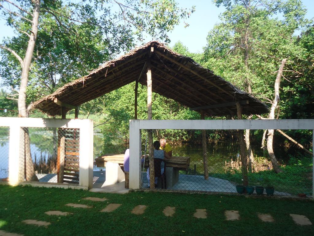 4 S Villa Tangalle Exterior photo